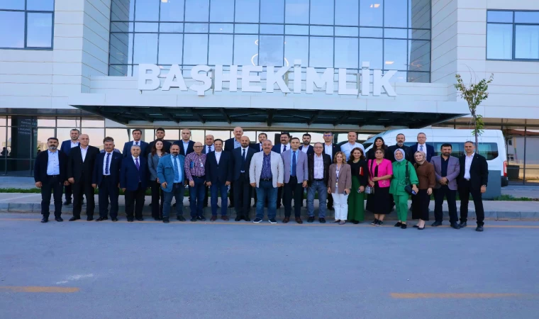 Şehir Hastanesi, AK Parti İl Başkanı Çetin ve MKYK Üyesi Kirazoğlu’nu ağırladı... Siyasilerden ilk ziyaret