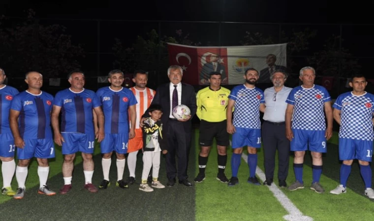 Adana’da 2. Muhtarlar Futbol Turnuvası başladı