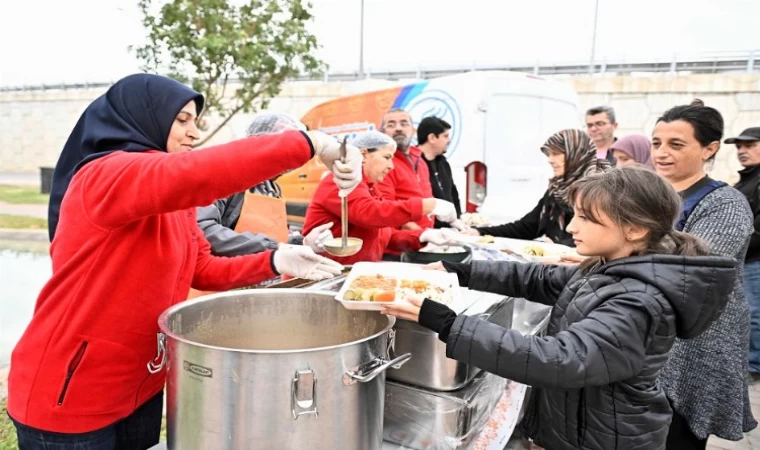 Antalya’da ’komşu sofrası’ için kazanlar kaynıyor