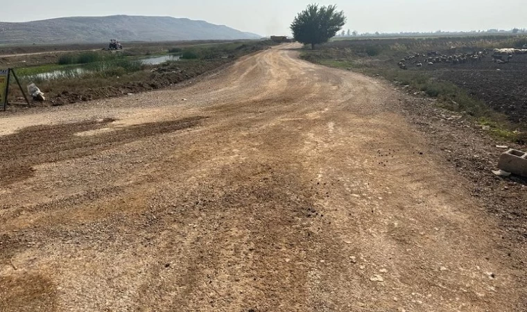 Hatay Kırıkhan’da üretime giden yollar yenileniyor