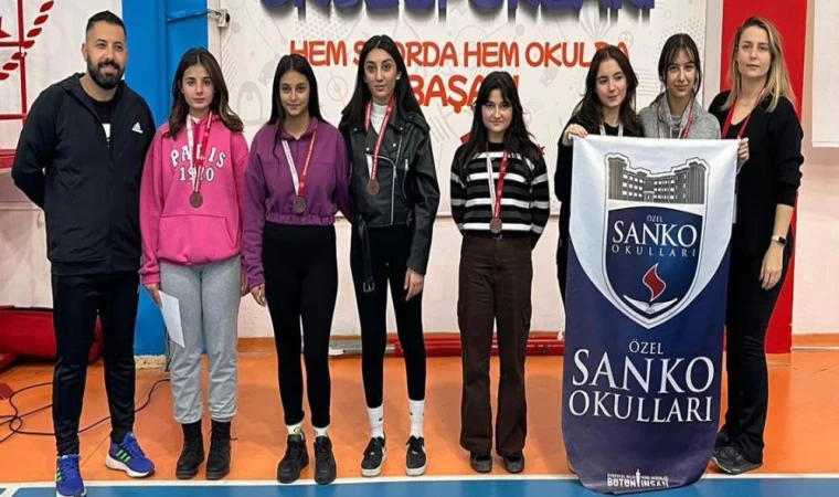 SANKO Okulları öğrencilerinin eskrim başarısı