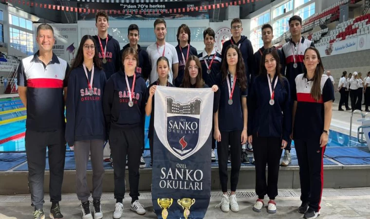 SANKO Okullarının yüzme başarısı