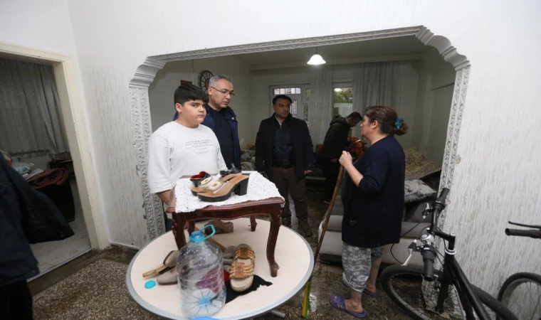 Gaziantep’te yoğun yağışın ardından su baskını olan evlere destek