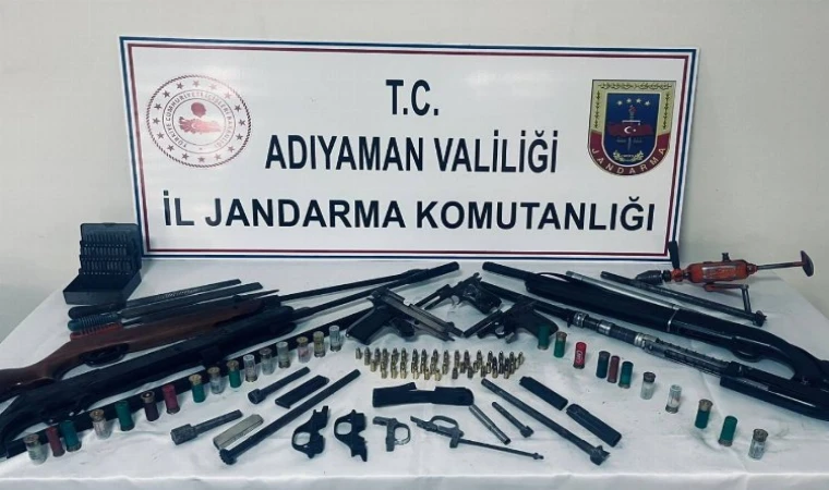 Adıyaman’da evden cephanelik çıktı