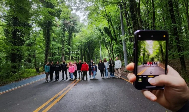 Sakarya’da dereceye giren öğrenci ve ailelerine turizm gezisi