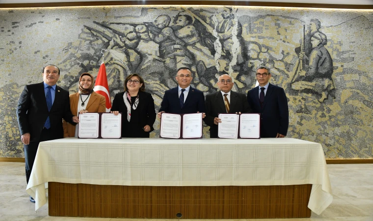 Gaziantep'te imzalar İleri Yaş Bakım ve Rehabilitasyon Merkezi İçin Atıldı