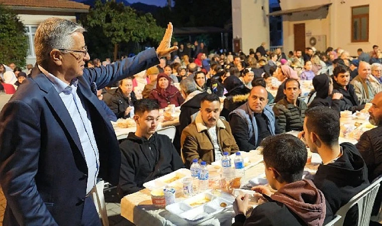 Başkan Topaloğlu’ndan Çıralı’da iftar