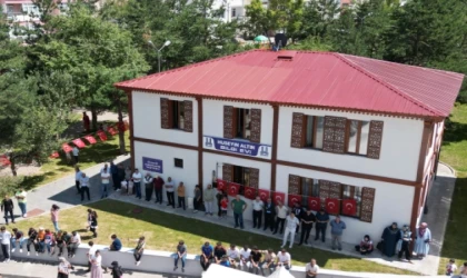 Hüseyin Altın Bilgi Evi açıldı